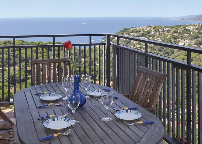 Apartment 6 People Seeviews Lloret De Mar